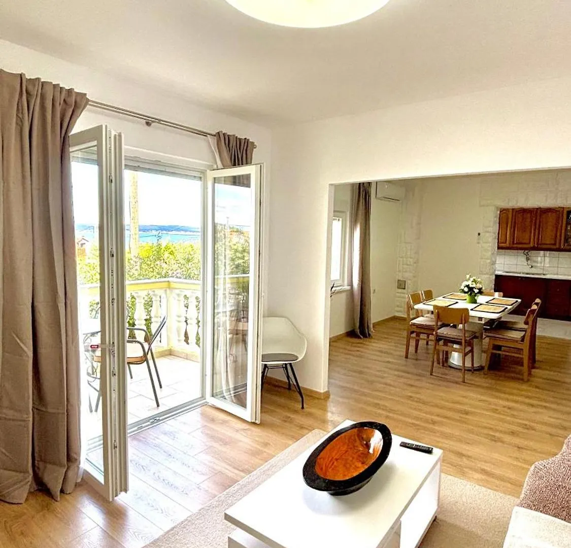 Modern Apartment Kali - With Panoramic View